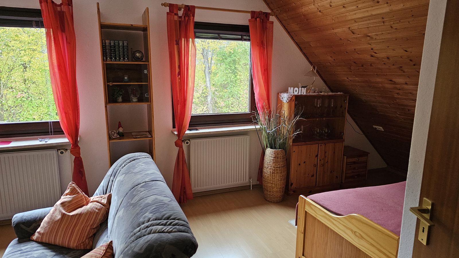 Fully equipped kitchenette